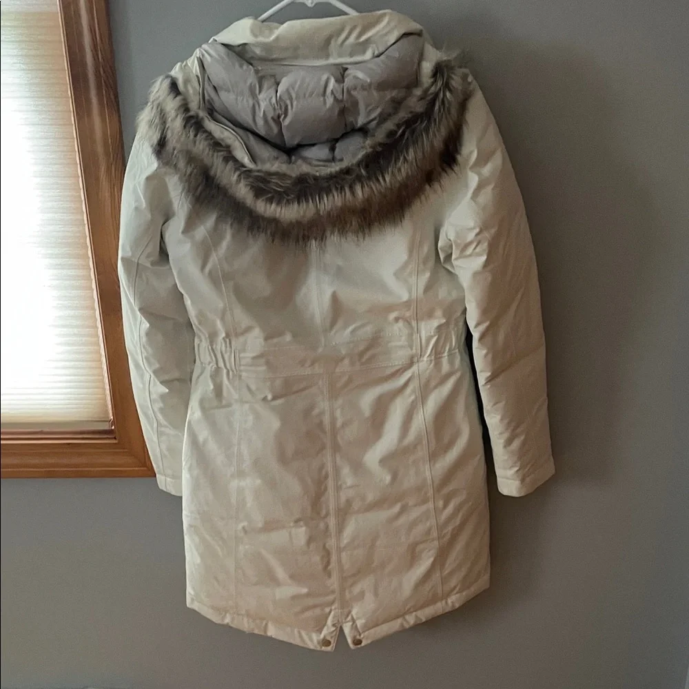 The North Face Women's Off-White Ski Jacket - Picture 3 of 7